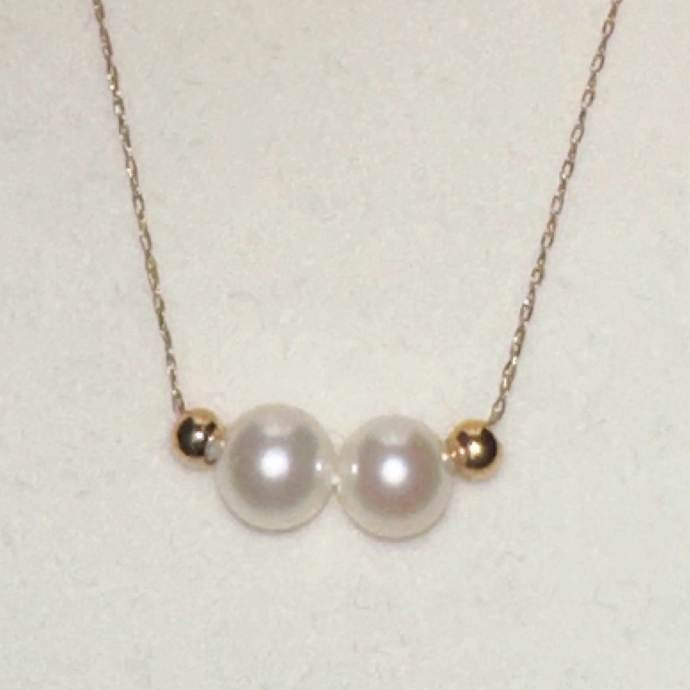 NWT Beautiful Pearl Necklace